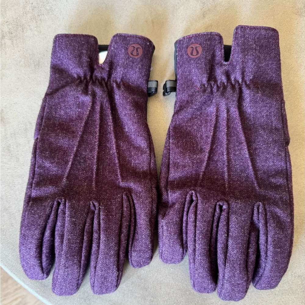 Lululemon Athletica Purple and Black Gloves